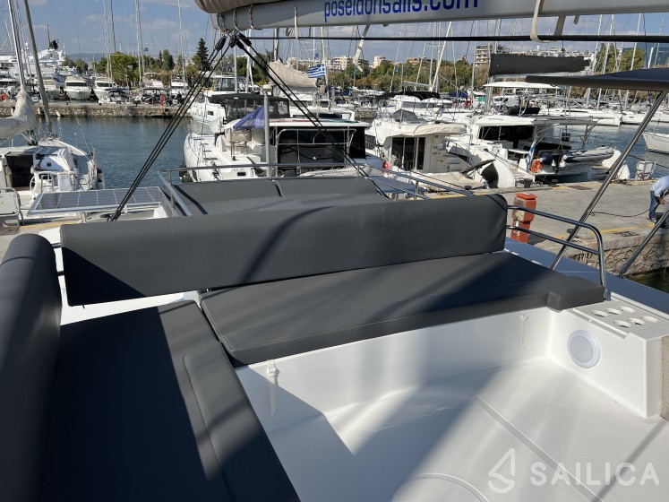 Bali 4.4 - Yacht Charter Sailica