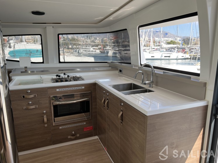 Bali 4.4 - Yacht Charter Sailica