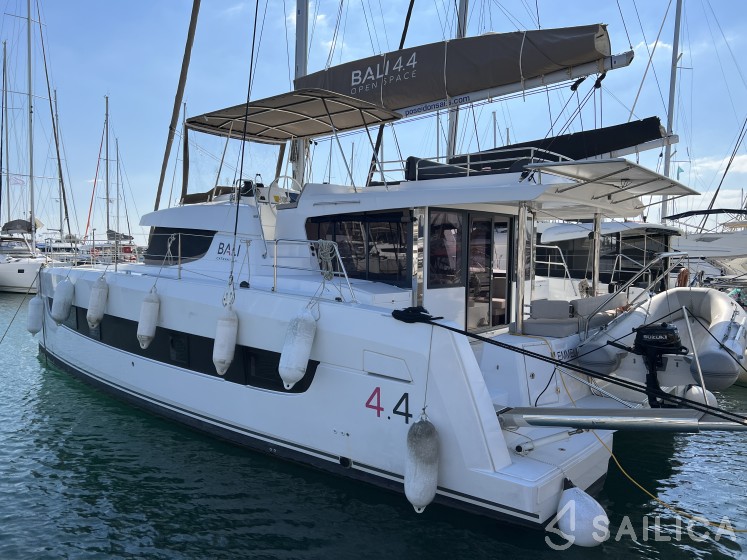 Bali 4.4 - Yacht Charter Sailica