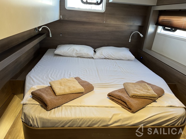 Bali 4.4 - Yacht Charter Sailica