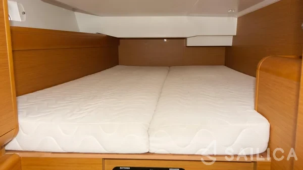 Sun Odyssey 439 - Yacht Charter Sailica