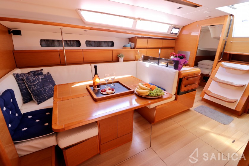 Sun Odyssey 439 - Yacht Charter Sailica