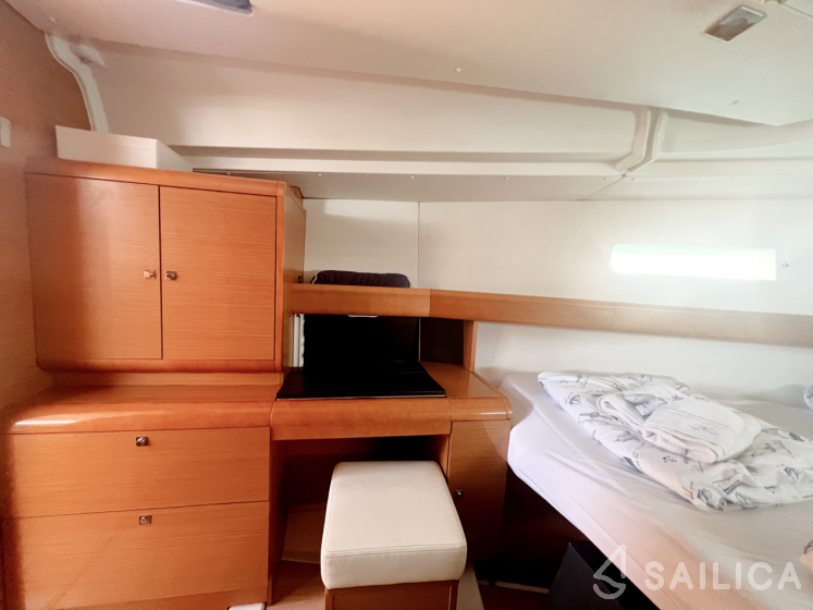 Sun Odyssey 439 - Yacht Charter Sailica