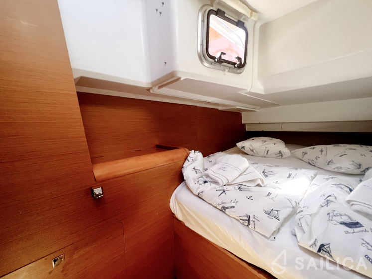 Sun Odyssey 439 - Yacht Charter Sailica