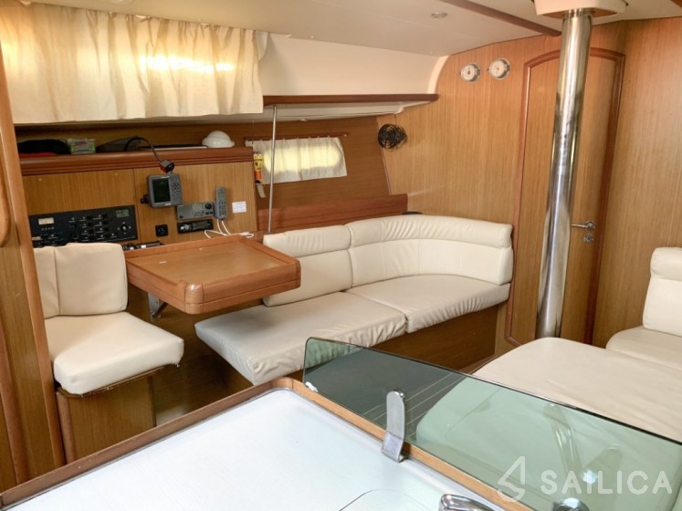 Sun Odyssey 42i - Yacht Charter Sailica