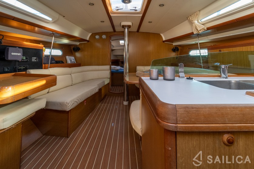 Sun Odyssey 42i - Yacht Charter Sailica