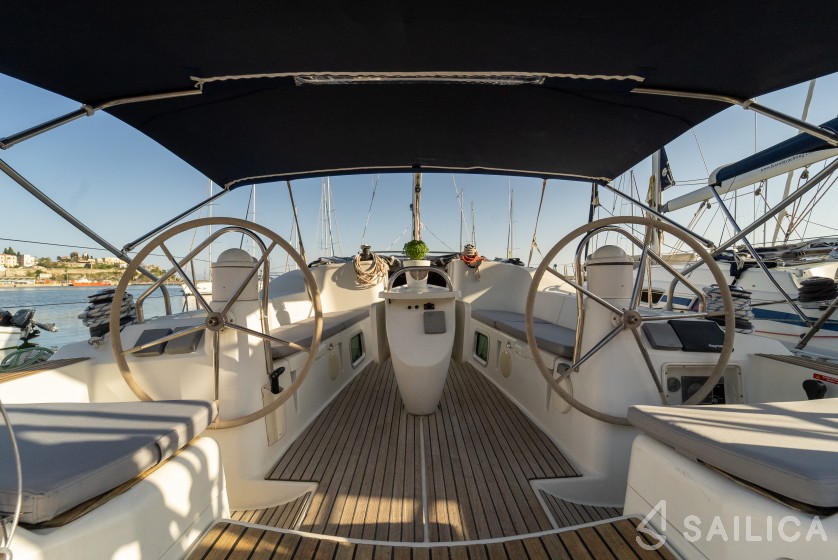 Sun Odyssey 42i - Yacht Charter Sailica