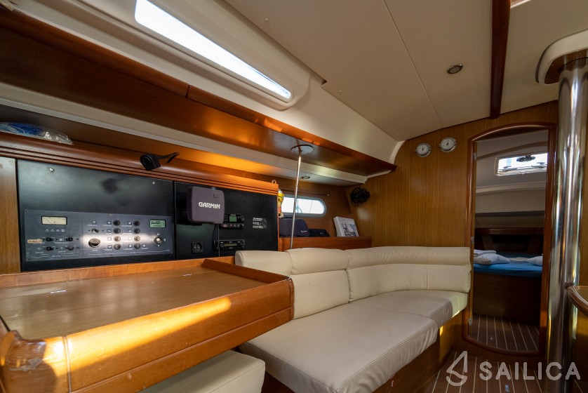 Sun Odyssey 42i - Yacht Charter Sailica