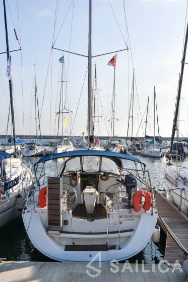 Sun Odyssey 42i - Yacht Charter Sailica