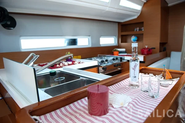 Sun Odyssey 410 - Yacht Charter Sailica