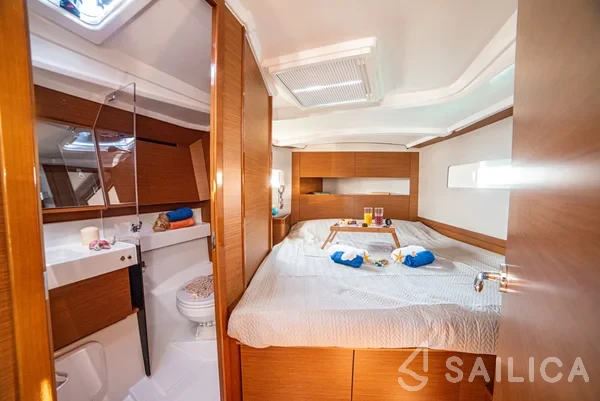 Sun Odyssey 410 - Yacht Charter Sailica