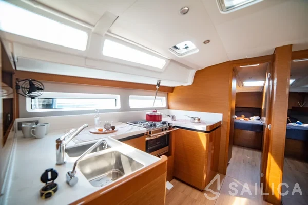 Sun Odyssey 490 - Yacht Charter Sailica