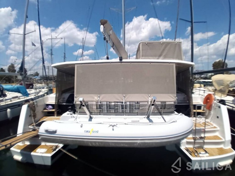 Astréa 42 - Yacht Charter Sailica