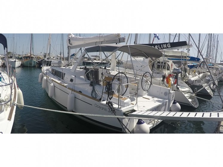Oceanis 38.1 - Yacht Charter Sailica