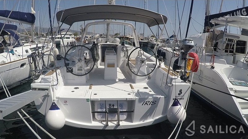 Oceanis 38.1 - Yacht Charter Sailica