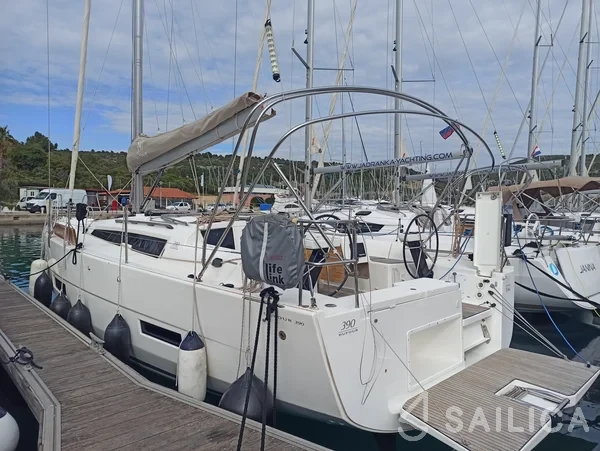 Dufour 390 Grand Large - Yacht Charter Sailica