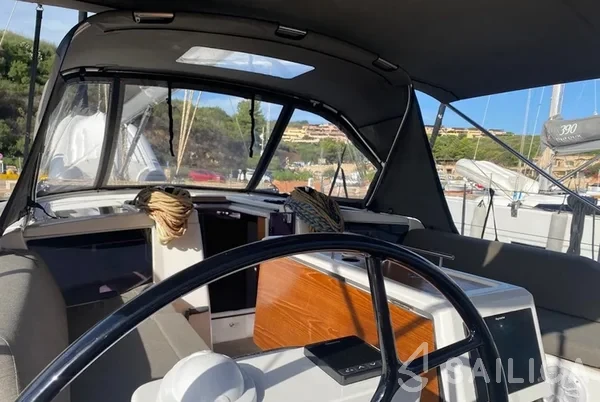 Dufour 390 - Yacht Charter Sailica