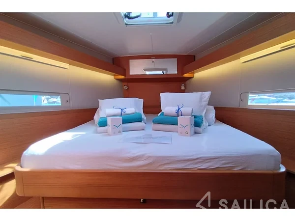 Dufour 430 - Yacht Charter Sailica