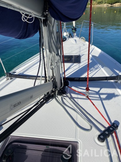 Oceanis 34.1 - Yacht Charter Sailica