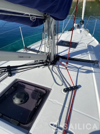 Oceanis 34.1 - Yacht Charter Sailica