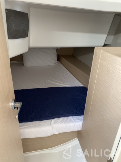 Oceanis 34.1 - Yacht Charter Sailica