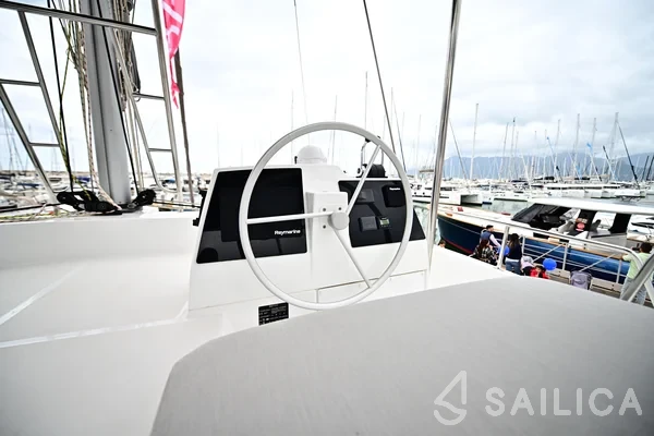Bali 4.8  - Yacht Charter Sailica