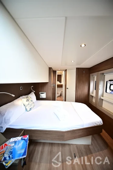 Bali 4.8  - Yacht Charter Sailica