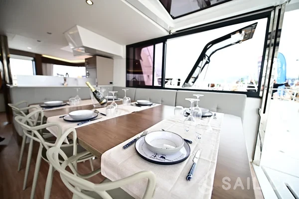Bali 4.8  - Yacht Charter Sailica