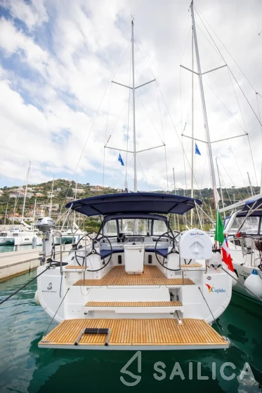 Oceanis 40.1 - Yacht Charter Sailica