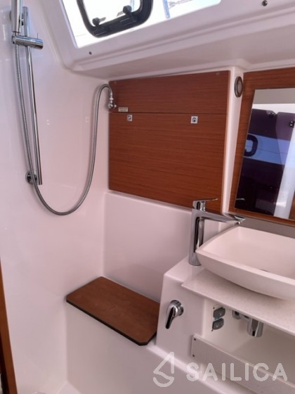 Dufour 430 - Yacht Charter Sailica