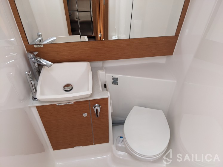 Dufour 430 - Yacht Charter Sailica