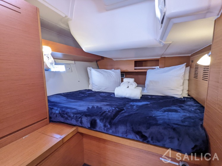Dufour 430 - Yacht Charter Sailica