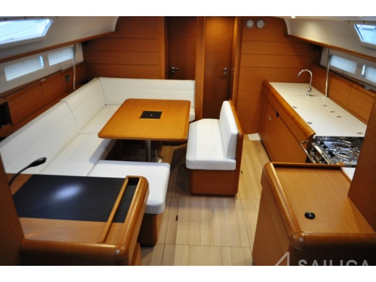 Sun Odyssey 519 - Yacht Charter Sailica