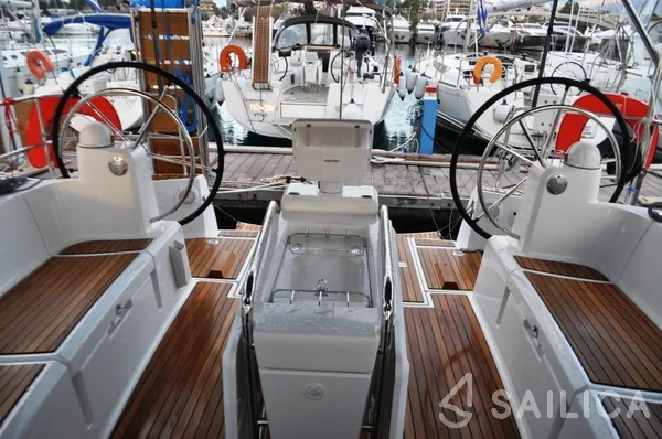 Sun Odyssey 519 - Yacht Charter Sailica