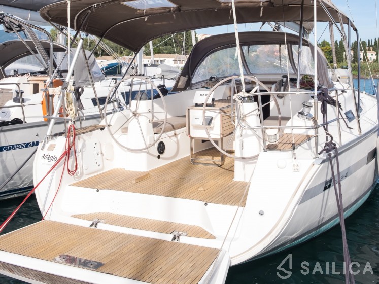 Bavaria 40 Cruiser - Yacht Charter Sailica