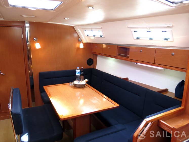 Bavaria 40 Cruiser - Yacht Charter Sailica