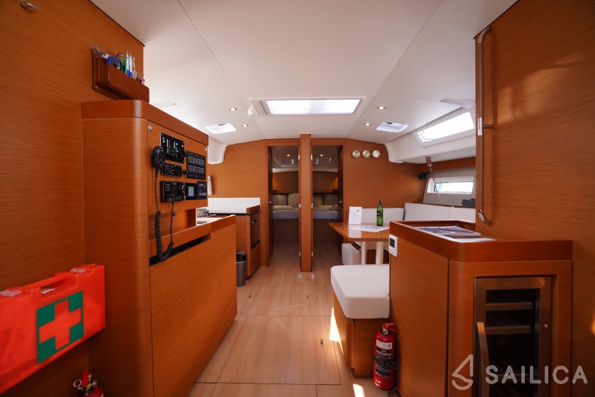 Sun Odyssey 490 - Yacht Charter Sailica