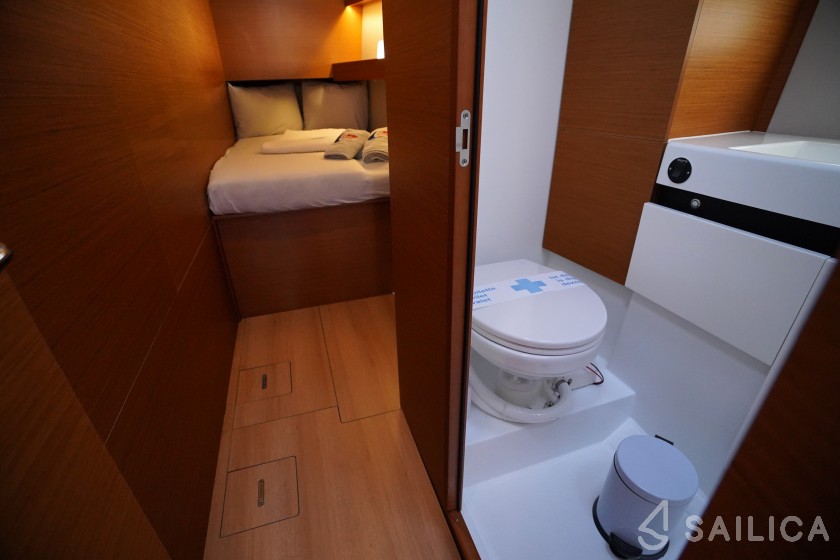 Sun Odyssey 490 - Yacht Charter Sailica