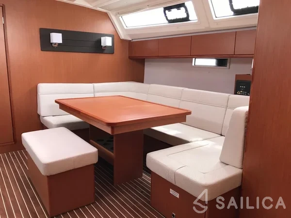 Bavaria 46 Cruiser - Yacht Charter Sailica