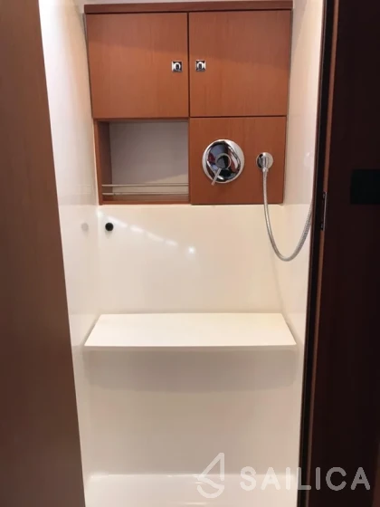 Bavaria 46 Cruiser - Yacht Charter Sailica