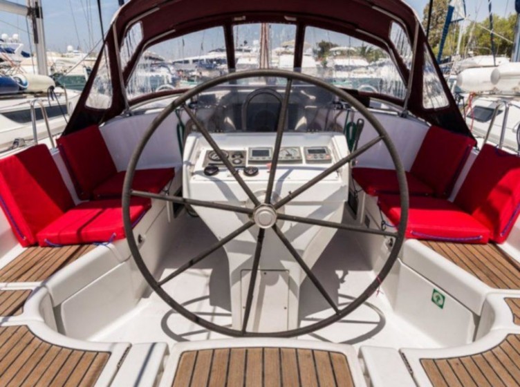 Oceanis 41.1 - Yacht Charter Sailica