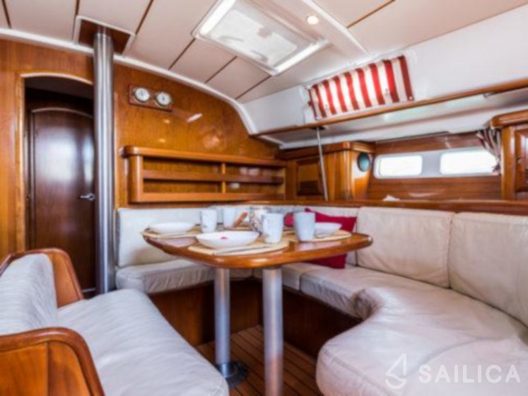 Oceanis 41.1 - Yacht Charter Sailica