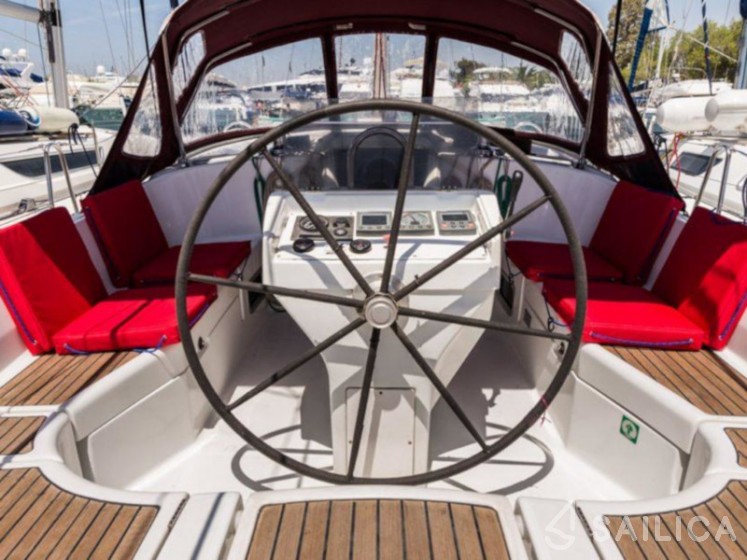 Oceanis 41.1 - Yacht Charter Sailica