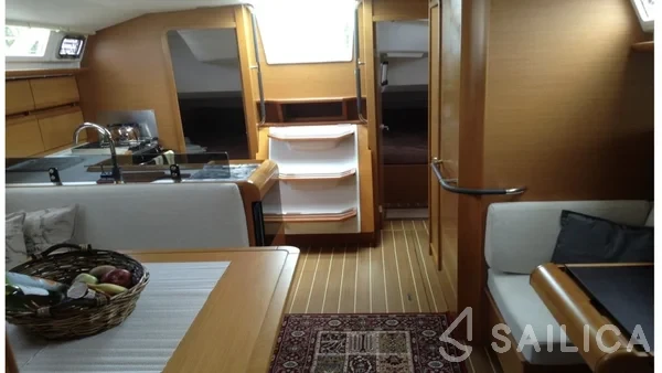 Sun Odyssey 409 - Yacht Charter Sailica