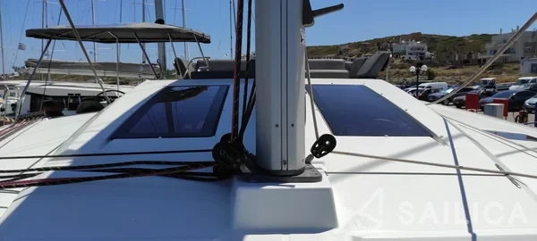 Elba 45 - Yacht Charter Sailica