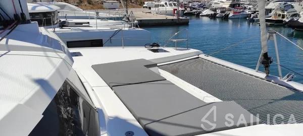 Elba 45 - Yacht Charter Sailica