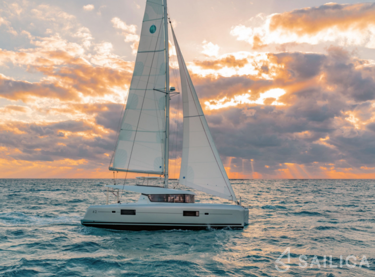 Lagoon 42 - Yacht Charter Sailica