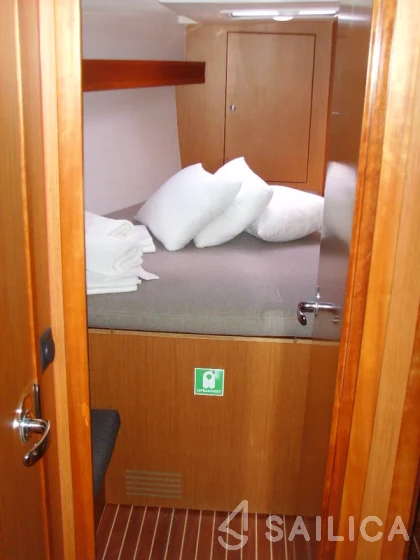 Bavaria 45 Cruiser - Yacht Charter Sailica