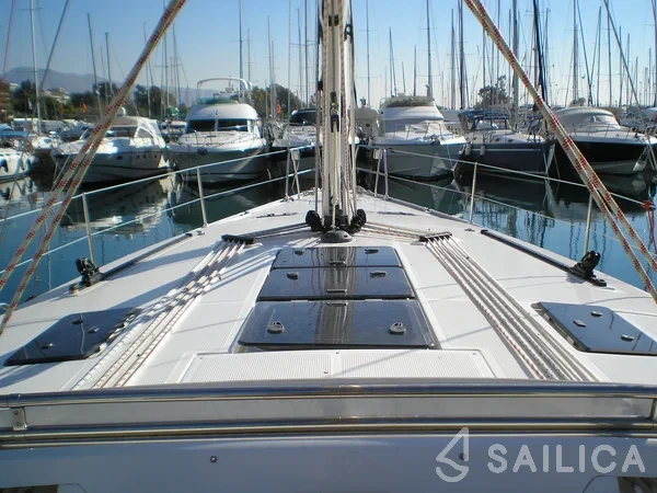 Bavaria 45 Cruiser - Yacht Charter Sailica