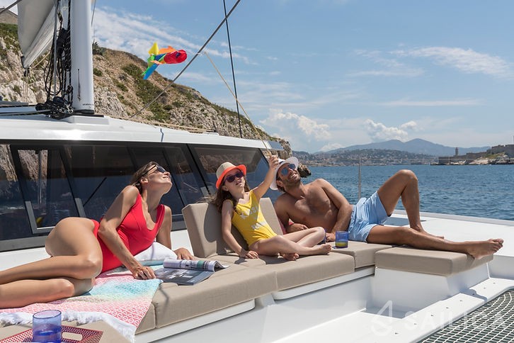 Astréa 42 - Yacht Charter Sailica